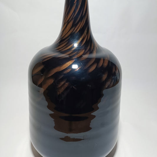 Base de candeeiro de mesa com grãos dourados