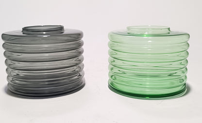 Jarras em vidro de duas cores