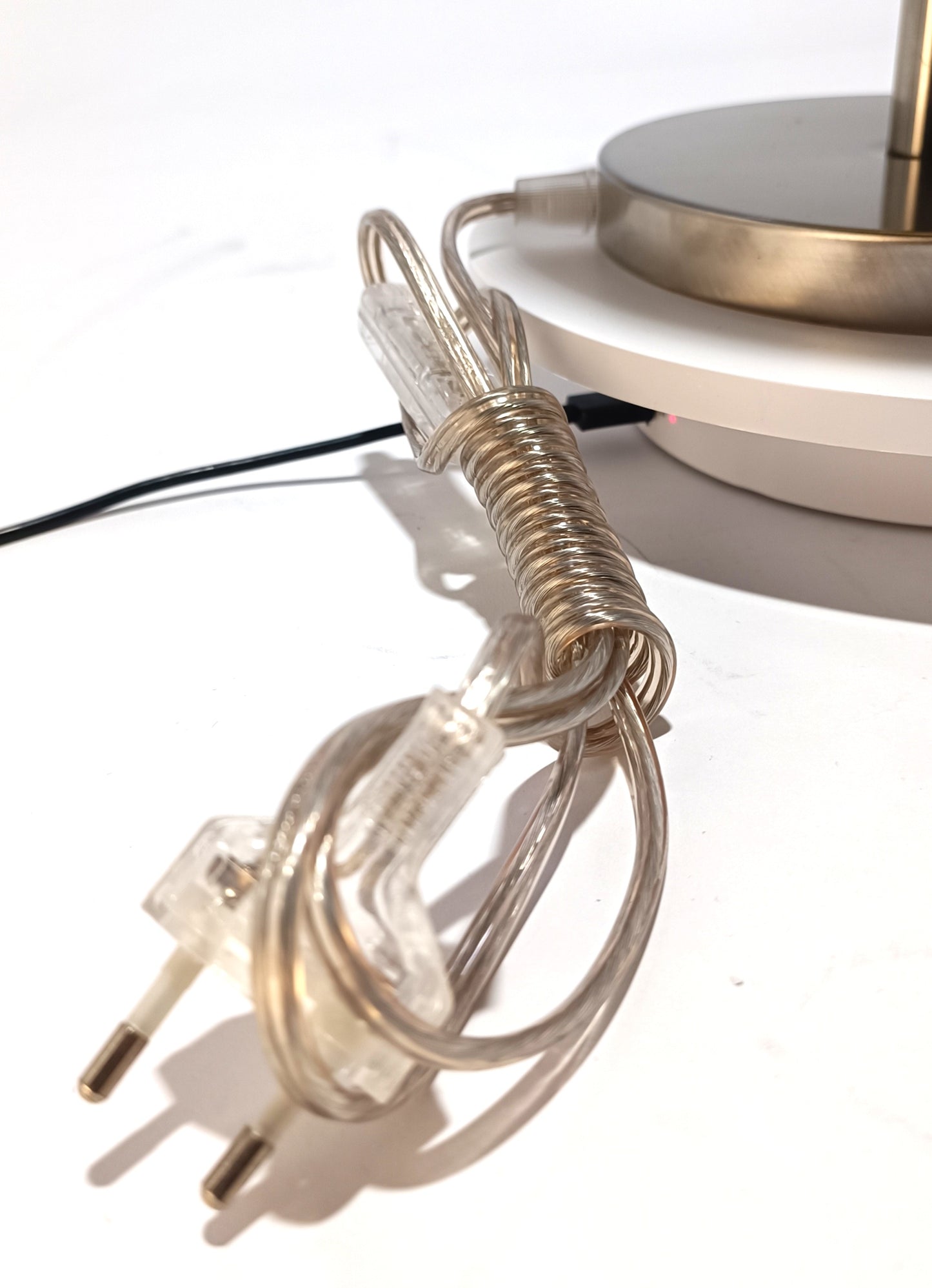 Candeeiro de mesa com Abajur em Vidro