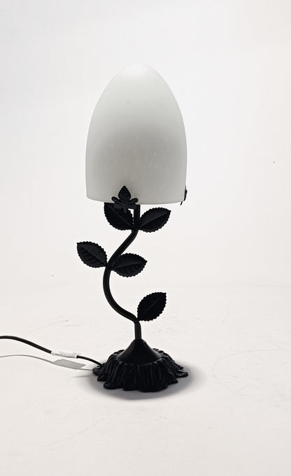 Candeeiro de Mesa com Base Metálica e Abajur de Vidro colorido