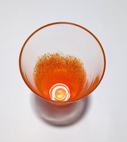 Vaso em vidro com base de grãos laranja