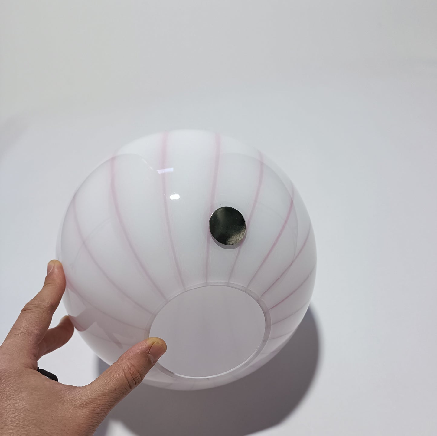 Candeeiro de Mesa Sem Fios em Vidro Opalino Verde Raiado — Ø 25 cm