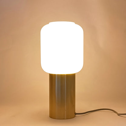 Candeeiro de mesa em vidro opalino e base em metal dourado