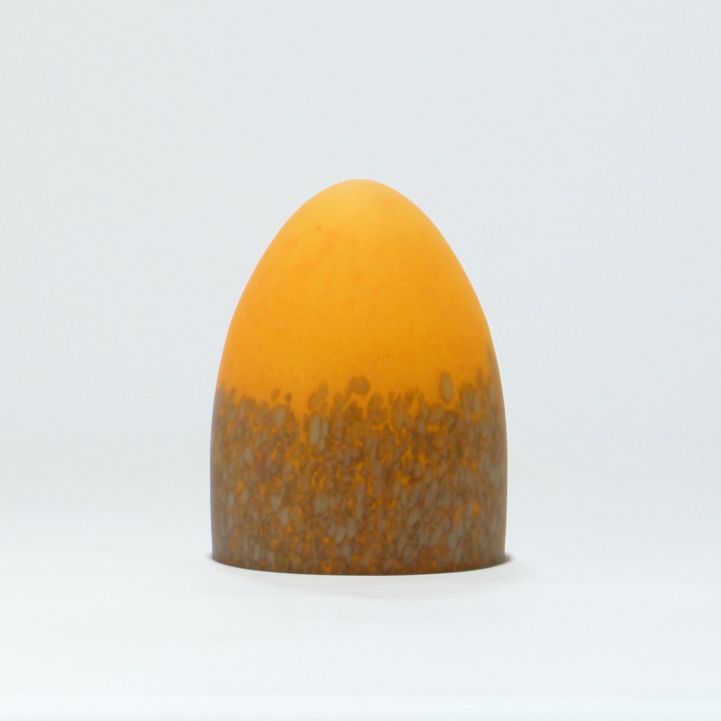 Candeeiro de Mesa com Base Metálica e Abajur de Vidro colorido