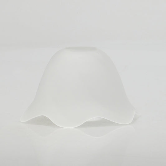 tulipa em vidro fosco com contorno ondulado